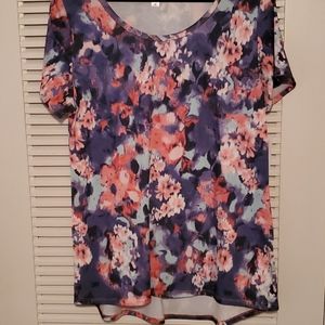 NWT size XL Lularoe Classic T